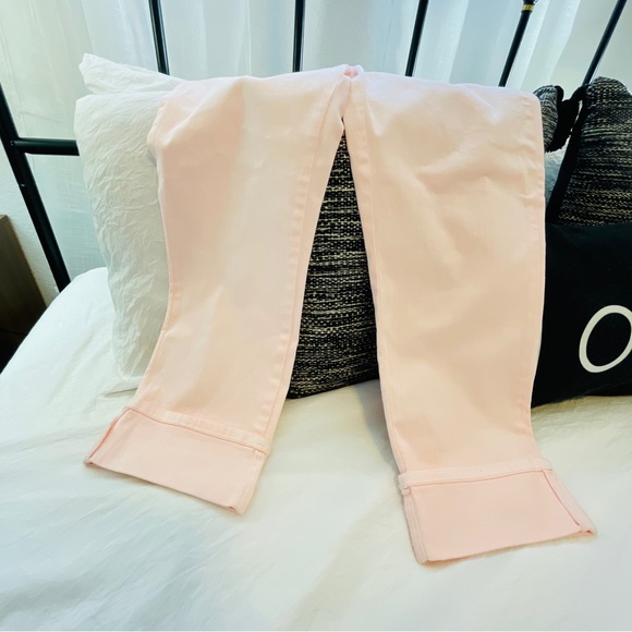 NYDJ | Dayla wide cuff capri in pink chiffon - Picture 4 of 7